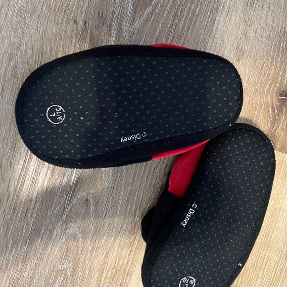 Mickey Mouse slippers!! Toddler boy size 9-10 - Picture 4 of 4